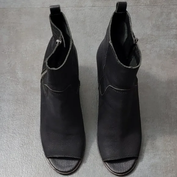 Lucky Brand Black LK-KAMREN Ankle Bootie, Women's Size 8 - Picture 5 of 10